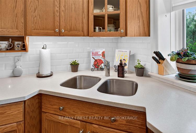 Photo 18 of 2038 Valleyview Drive, Frontenac, Frontenac South — HOMEH