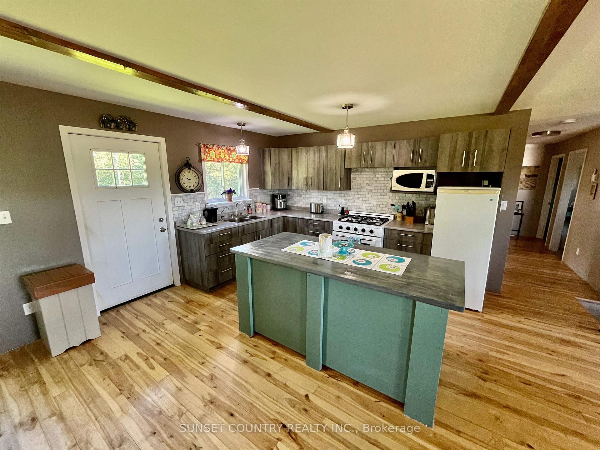 Photo 5 of 101 Adams Road, Kenora Remote Area, Oxdrift — HOMEH