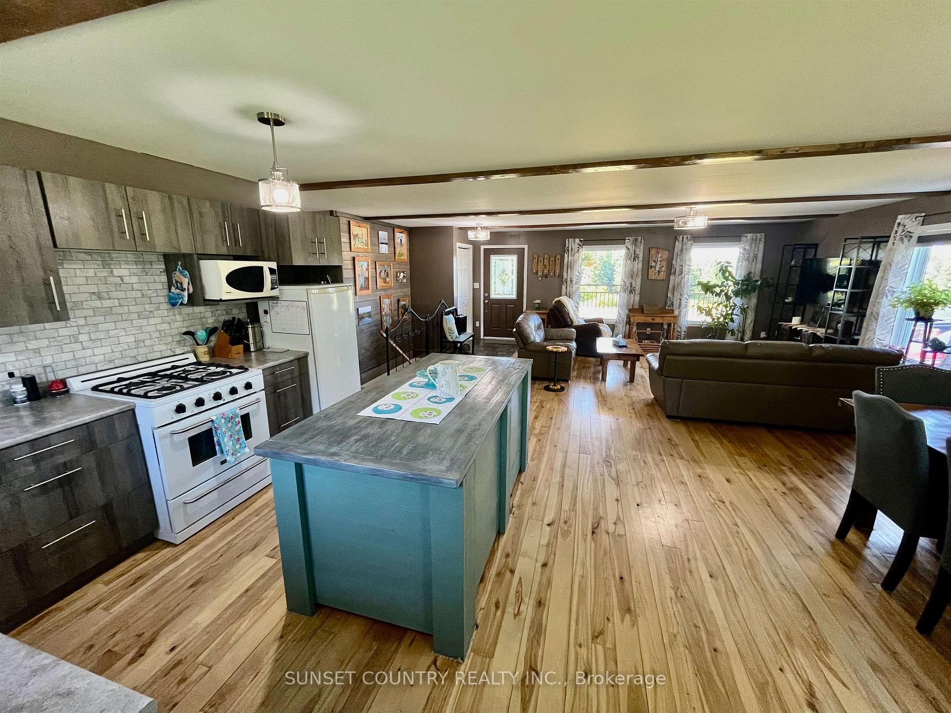 Photo 8 of 101 Adams Road, Kenora Remote Area, Oxdrift — HOMEH