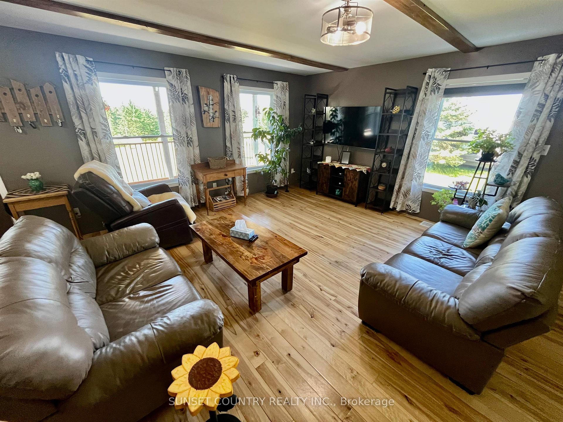 Photo 10 of 101 Adams Road, Kenora Remote Area, Oxdrift — HOMEH