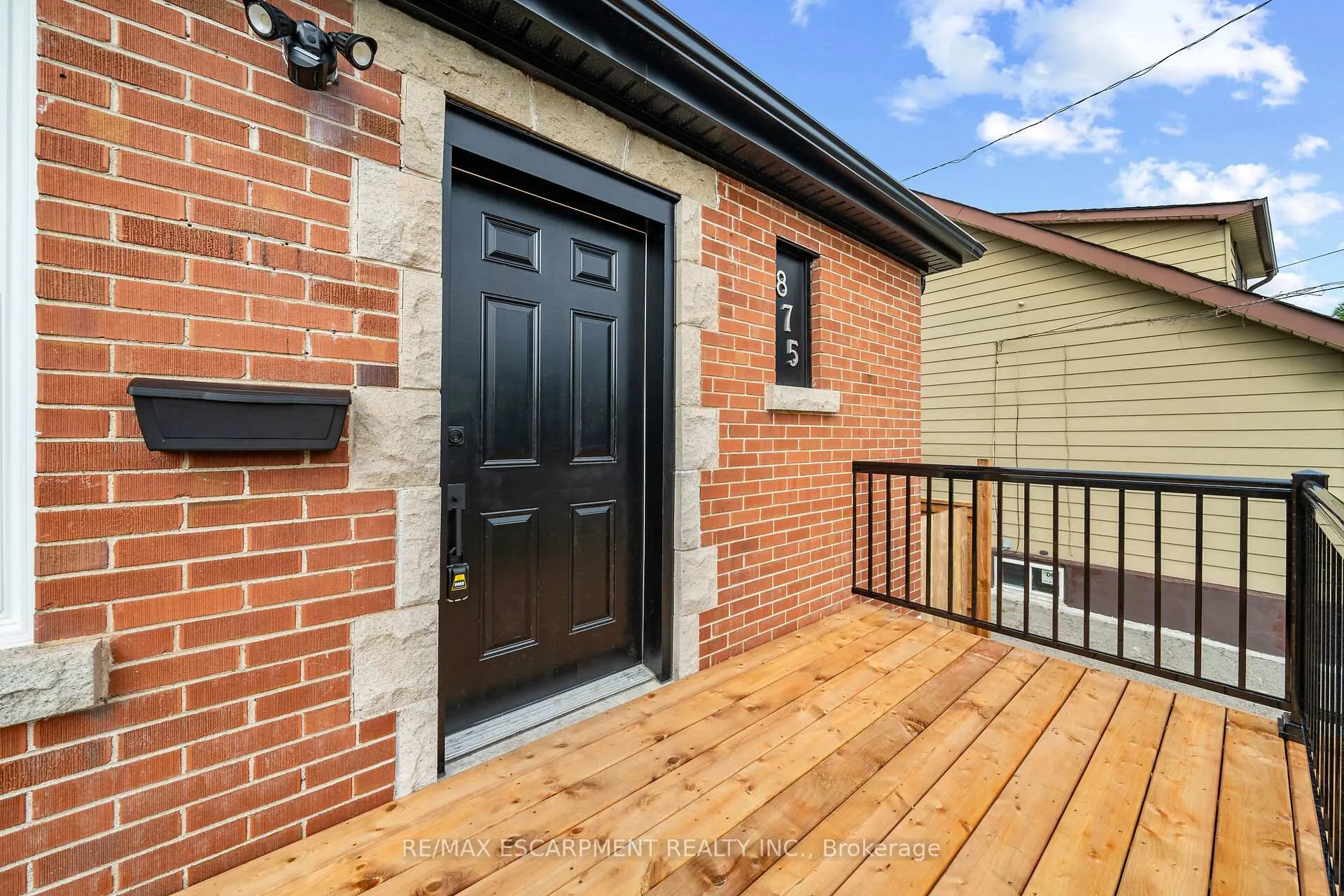 Photo 6 of 875 Fennell Avenue E, Hamilton, Raleigh — HOMEH
