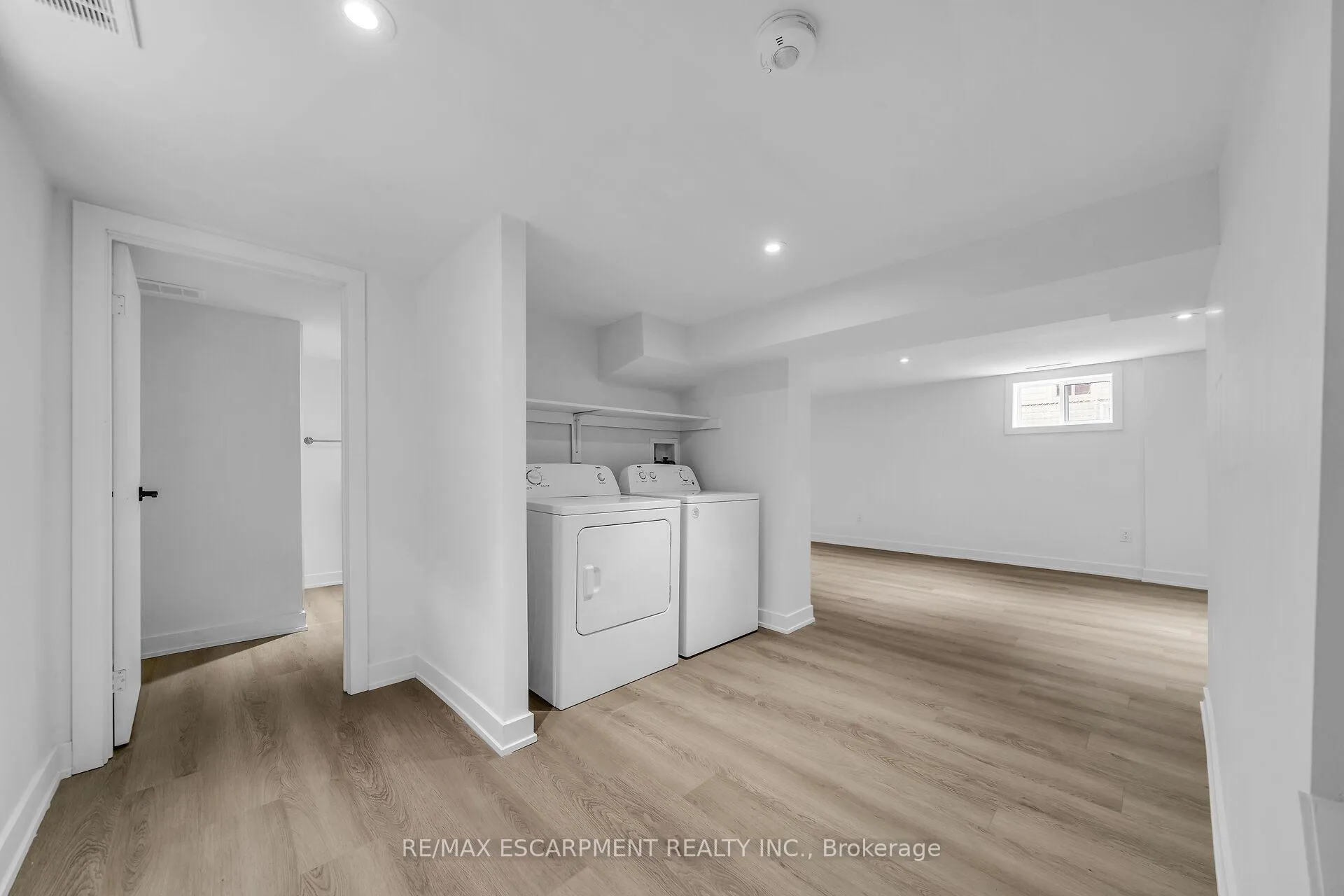 Photo 17 of 875 Fennell Avenue E, Hamilton, Raleigh — HOMEH
