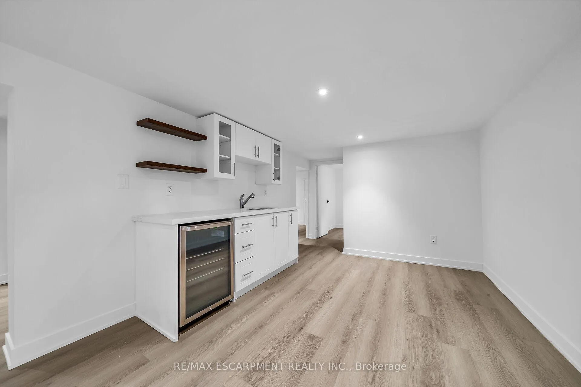 Photo 19 of 875 Fennell Avenue E, Hamilton, Raleigh — HOMEH