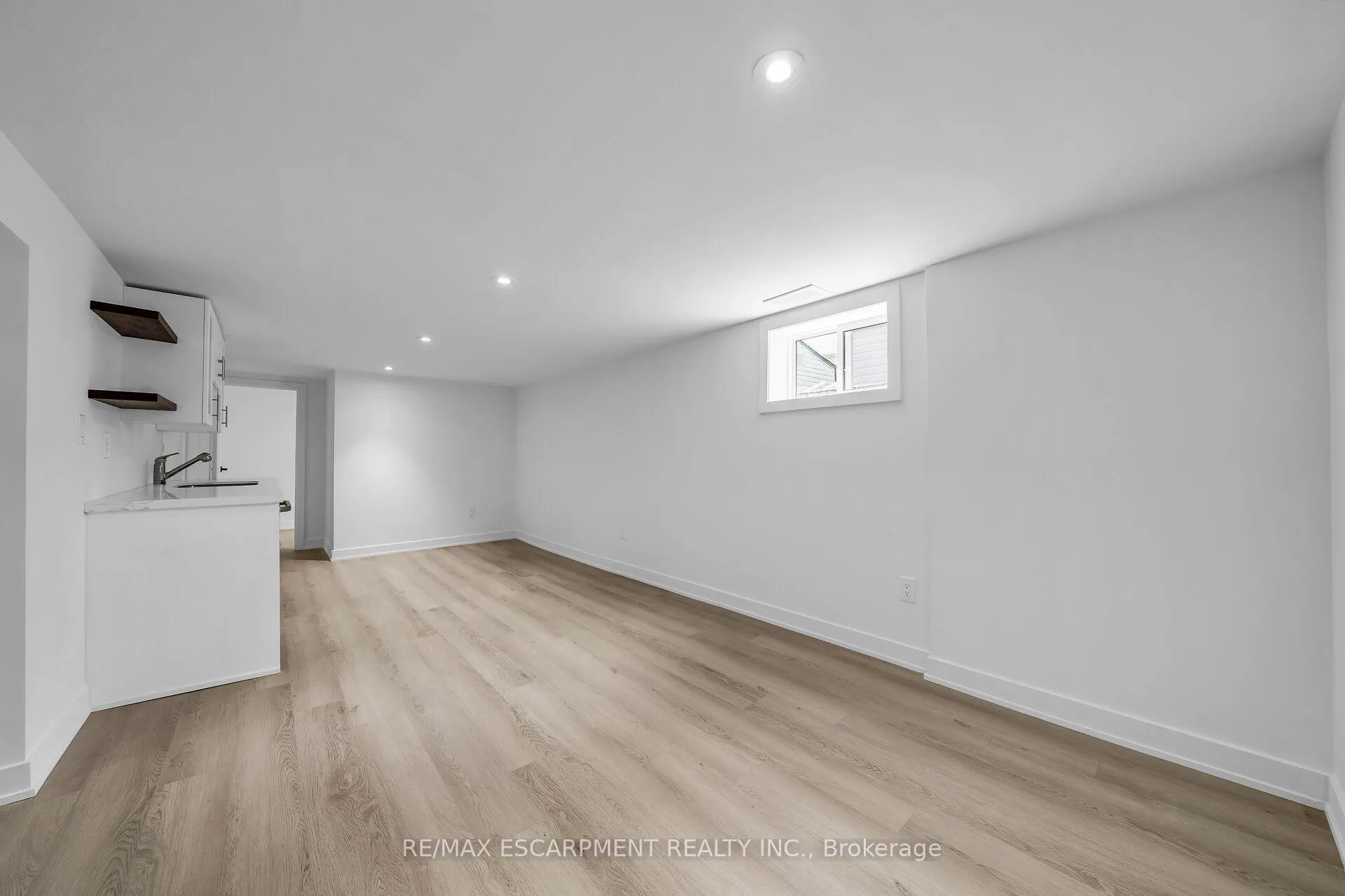 Photo 22 of 875 Fennell Avenue E, Hamilton, Raleigh — HOMEH