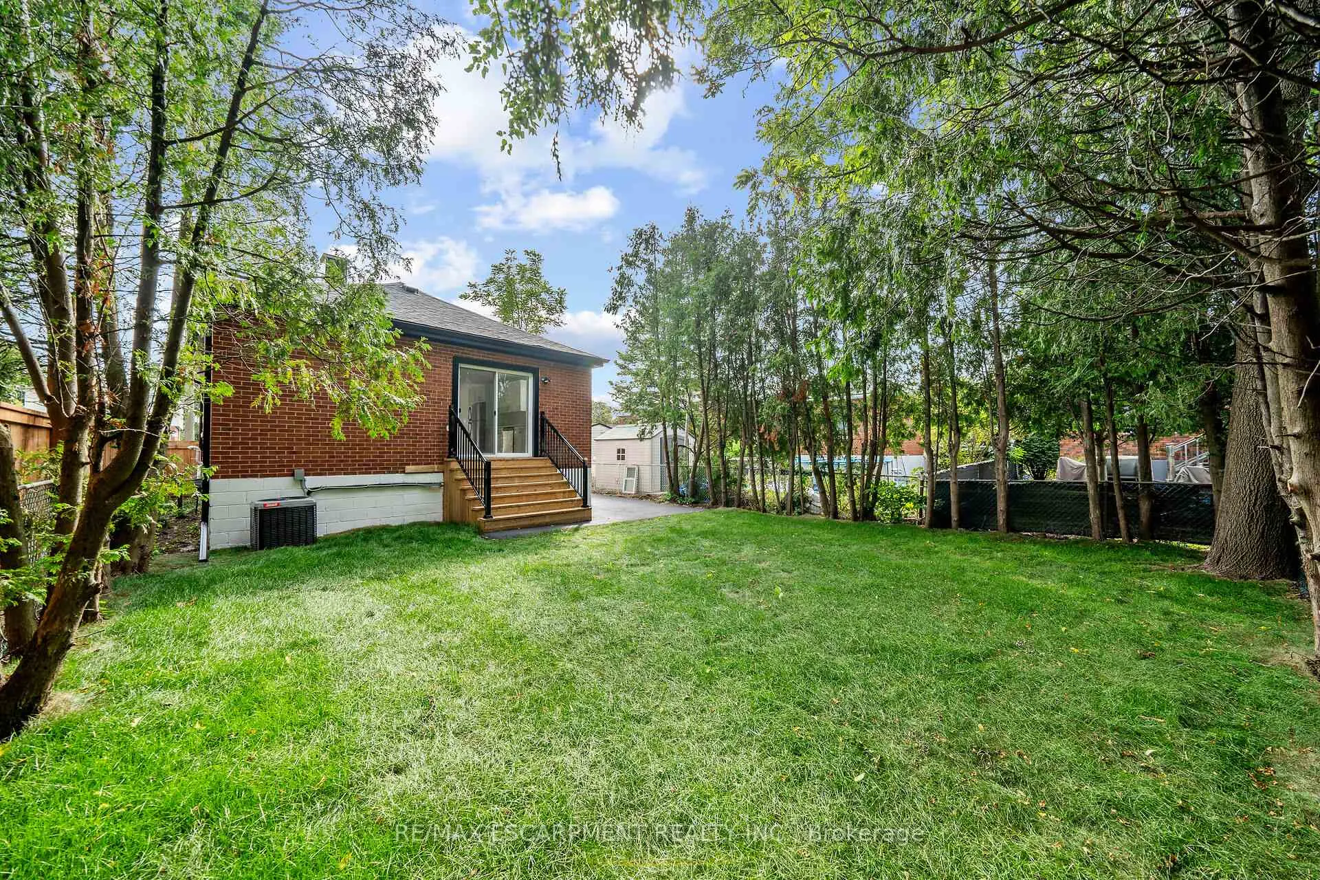 Photo 30 of 875 Fennell Avenue E, Hamilton, Raleigh — HOMEH