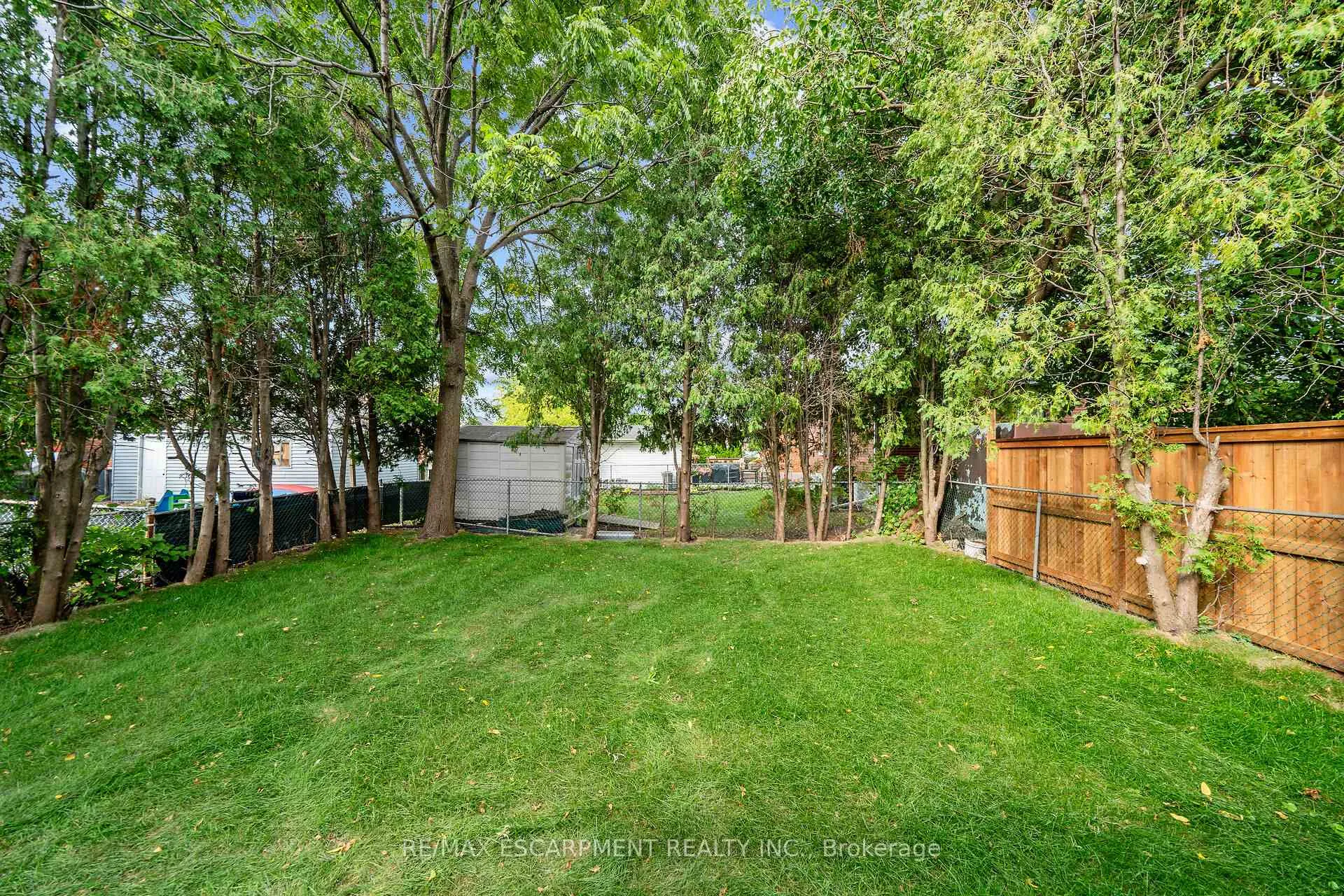 Photo 32 of 875 Fennell Avenue E, Hamilton, Raleigh — HOMEH