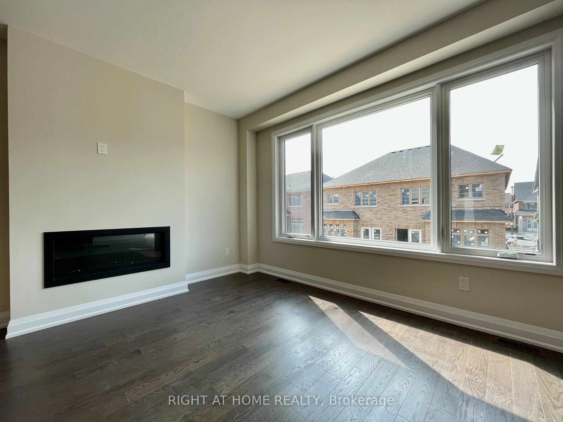 Photo 10 of 12 Sweet Cicely Street, Springwater, Midhurst — HOMEH