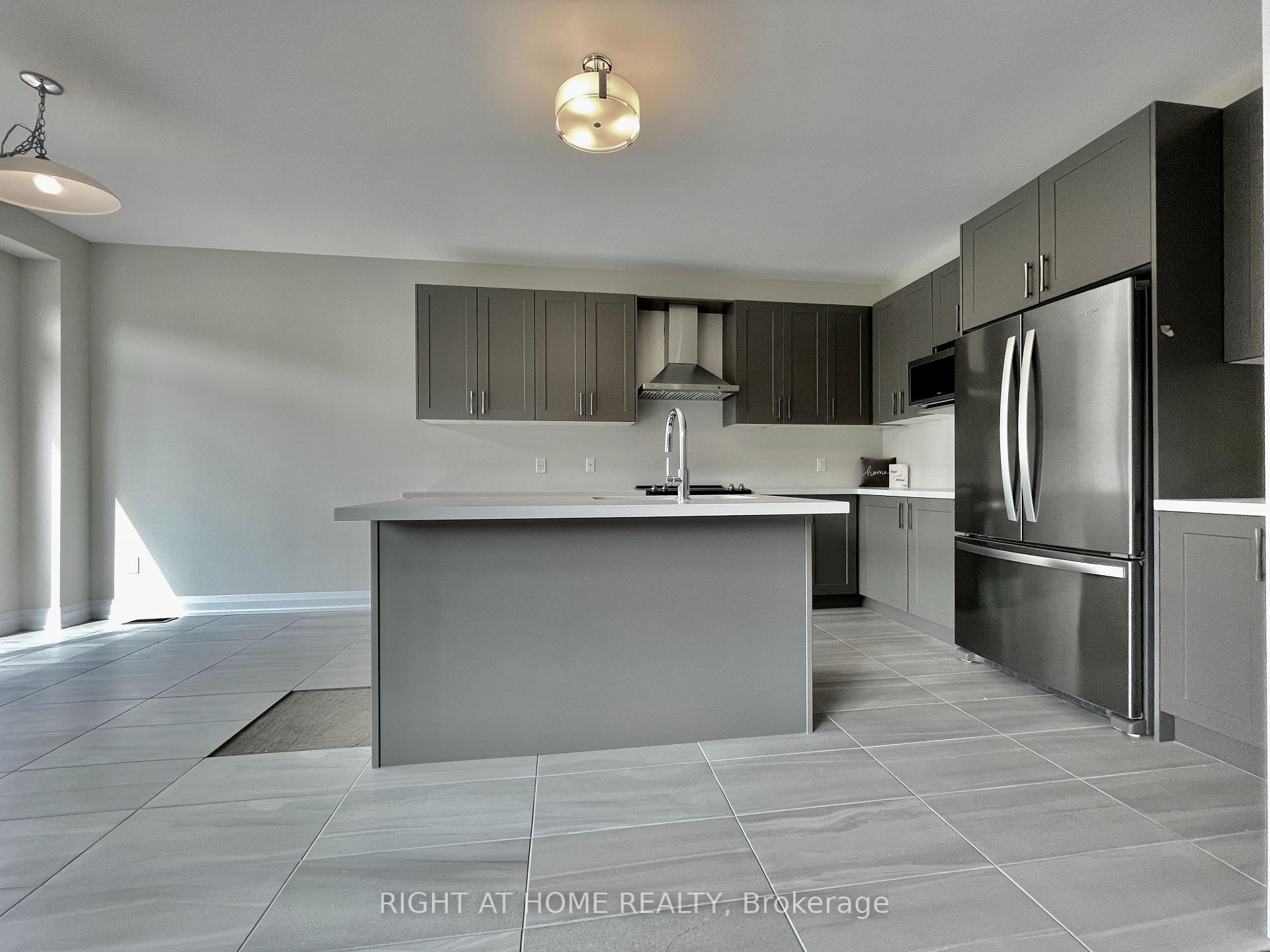 Photo 11 of 12 Sweet Cicely Street, Springwater, Midhurst — HOMEH