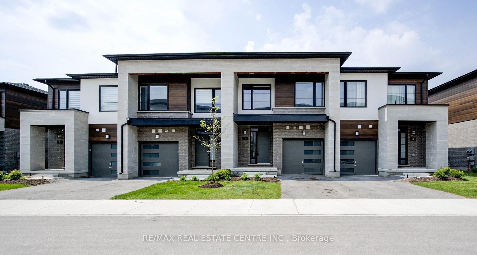 Front of Unit 7, 350 River Road