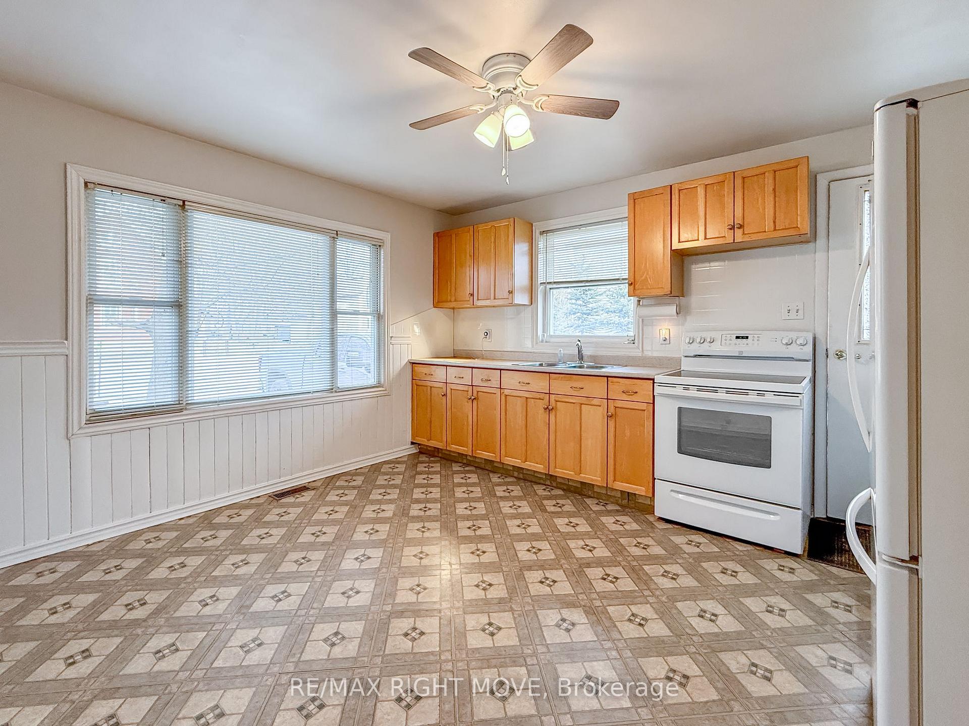 Photo 3 of 2344 12 Highway, Ramara, Brechin — HOMEH