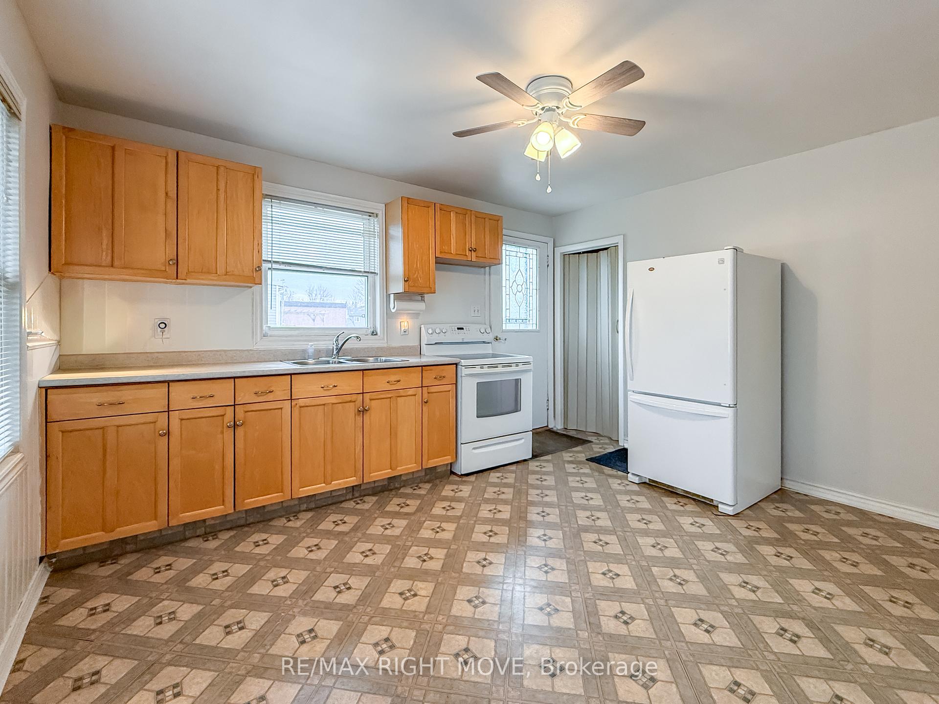 Photo 5 of 2344 12 Highway, Ramara, Brechin — HOMEH