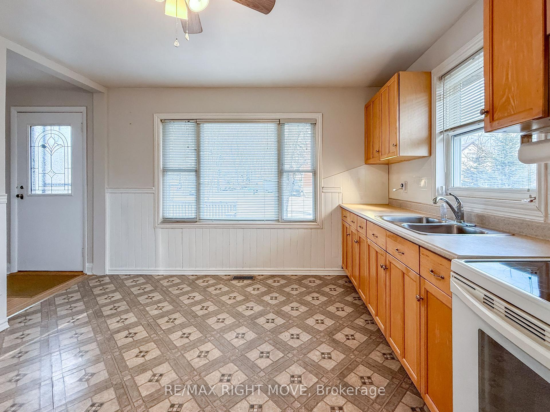 Photo 6 of 2344 12 Highway, Ramara, Brechin — HOMEH