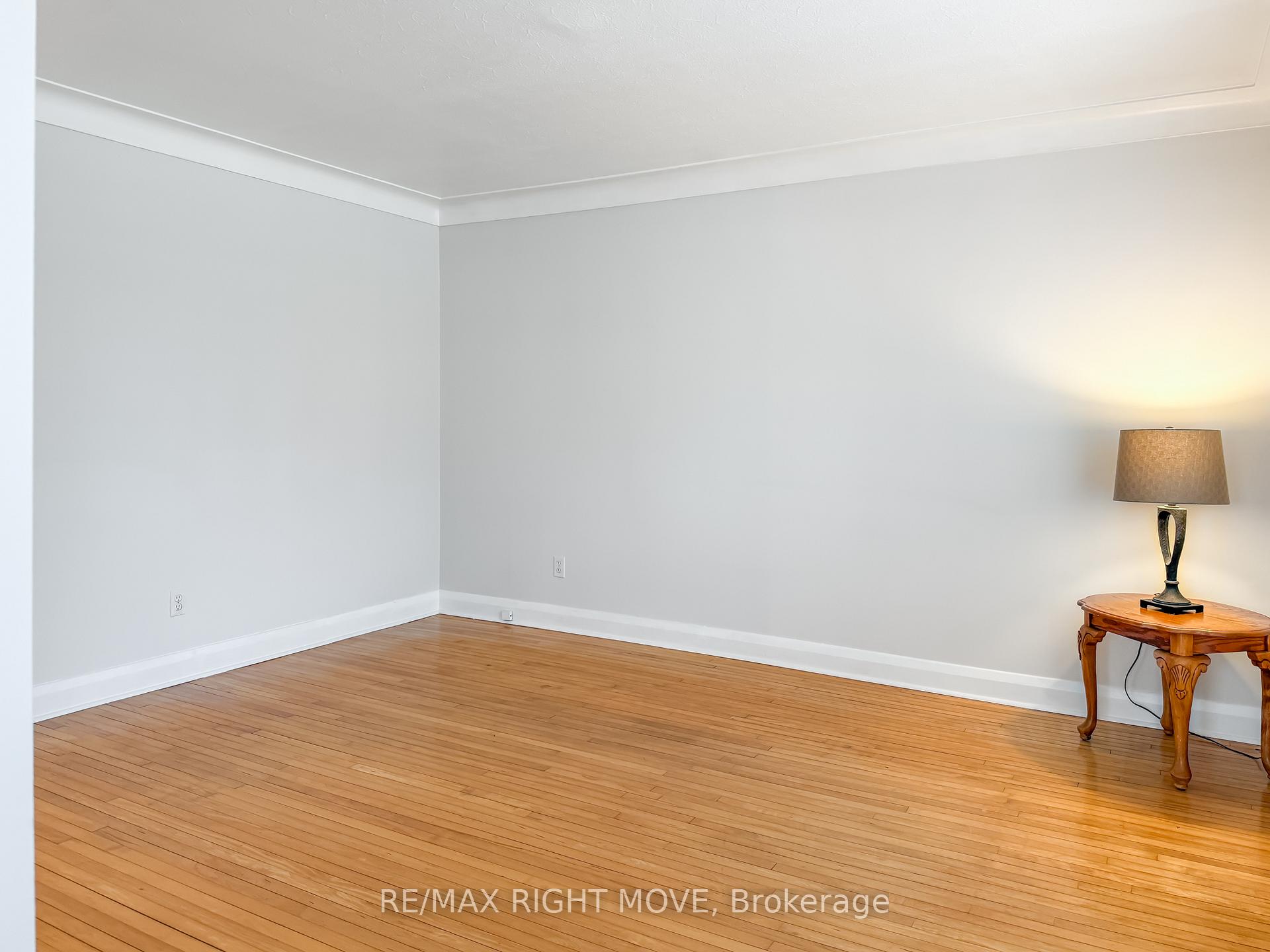 Photo 11 of 2344 12 Highway, Ramara, Brechin — HOMEH