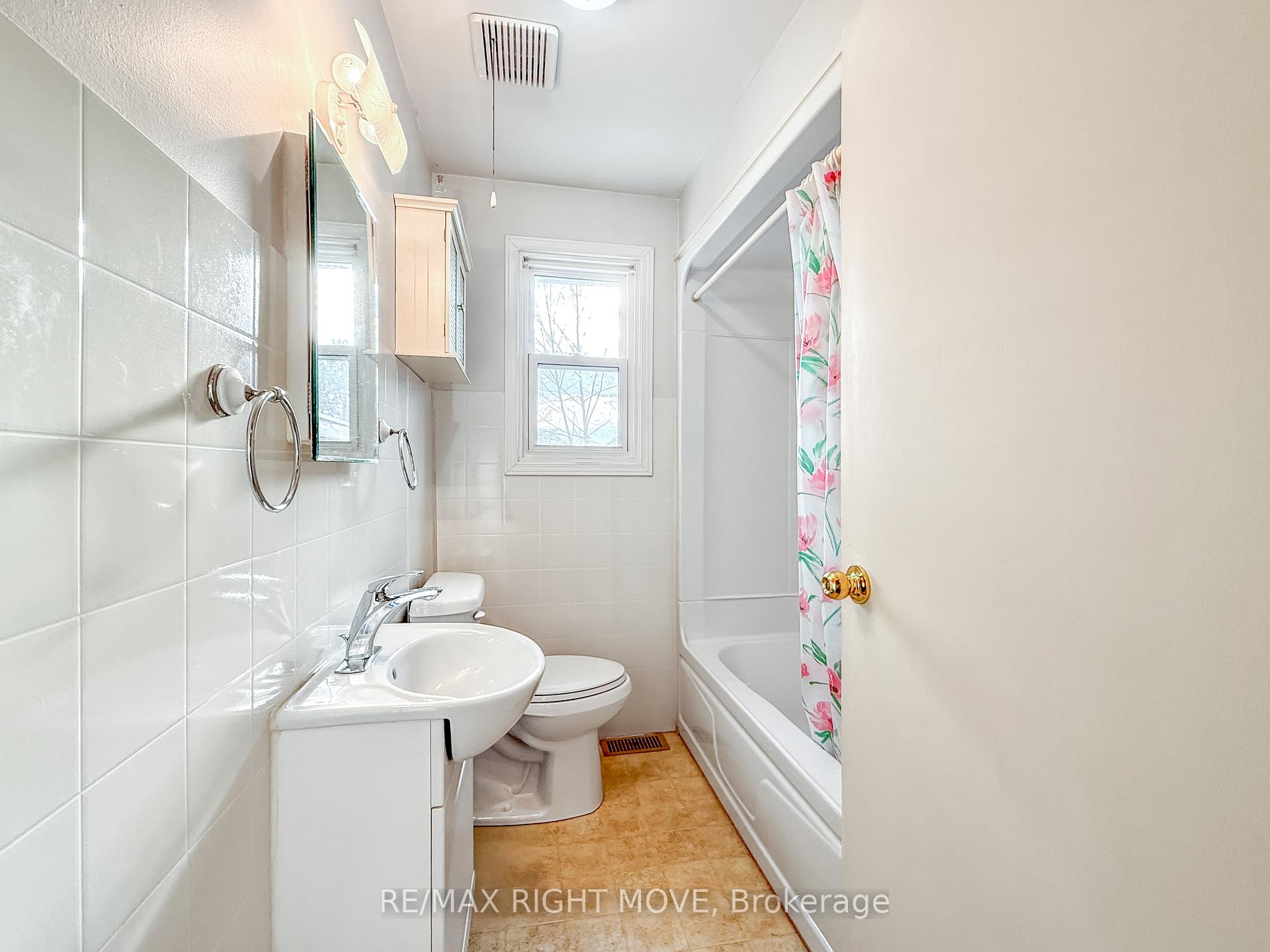 Photo 18 of 2344 12 Highway, Ramara, Brechin — HOMEH