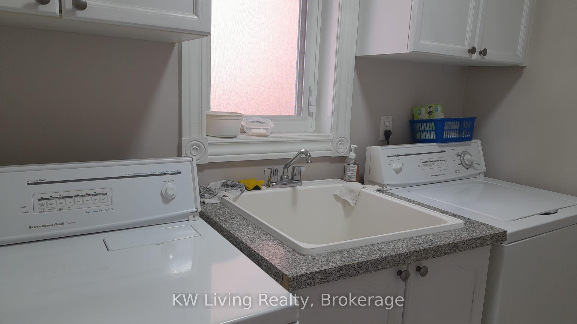 Photo 8 of Unit Bsmt, 281 Weldrick Road E, Richmond Hill, Observatory — HOMEH