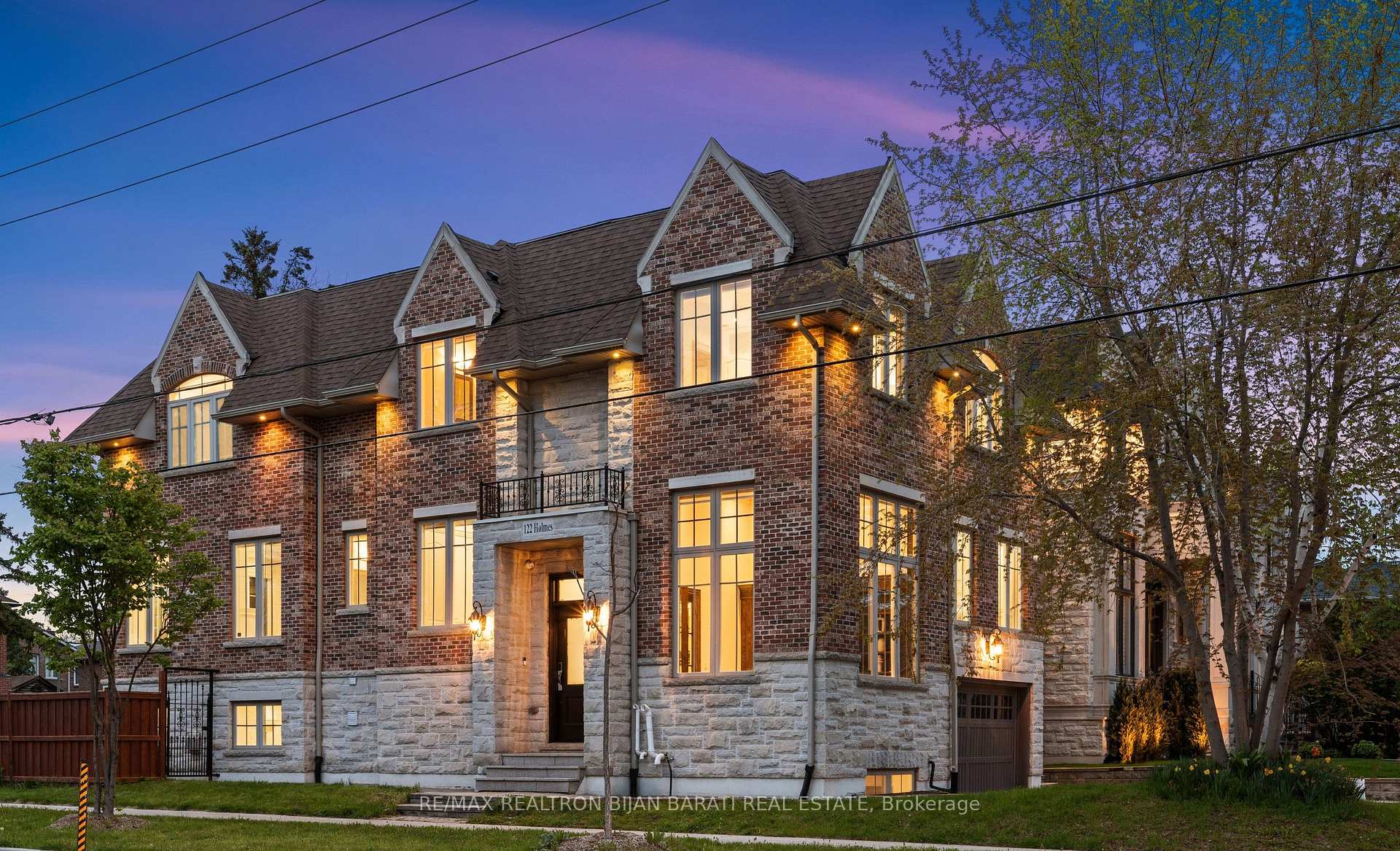 Photo of 122 Holmes Avenue