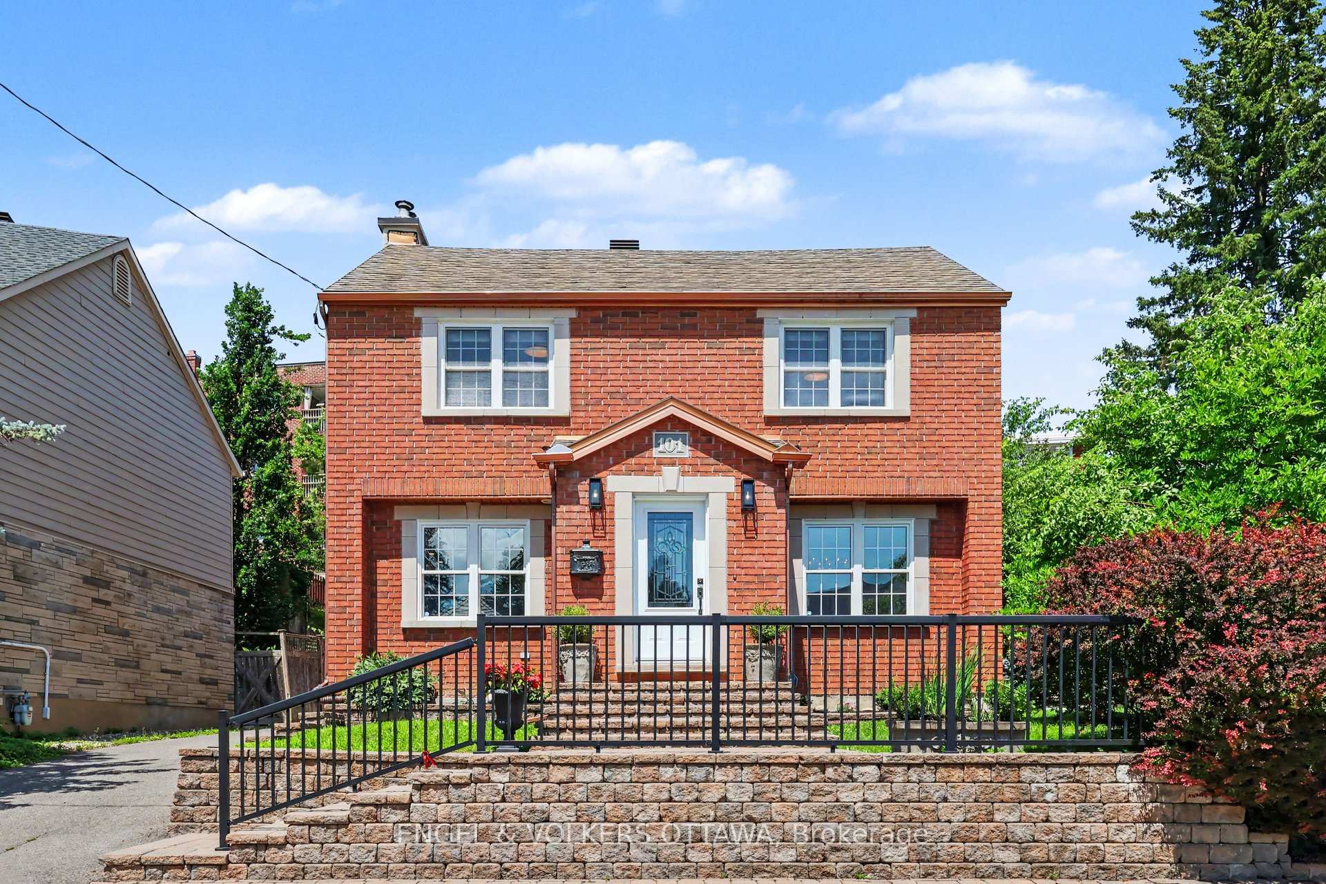 Photo 2 of 101 Ivy Crescent, Ottawa, Lindenlea — HOMEH