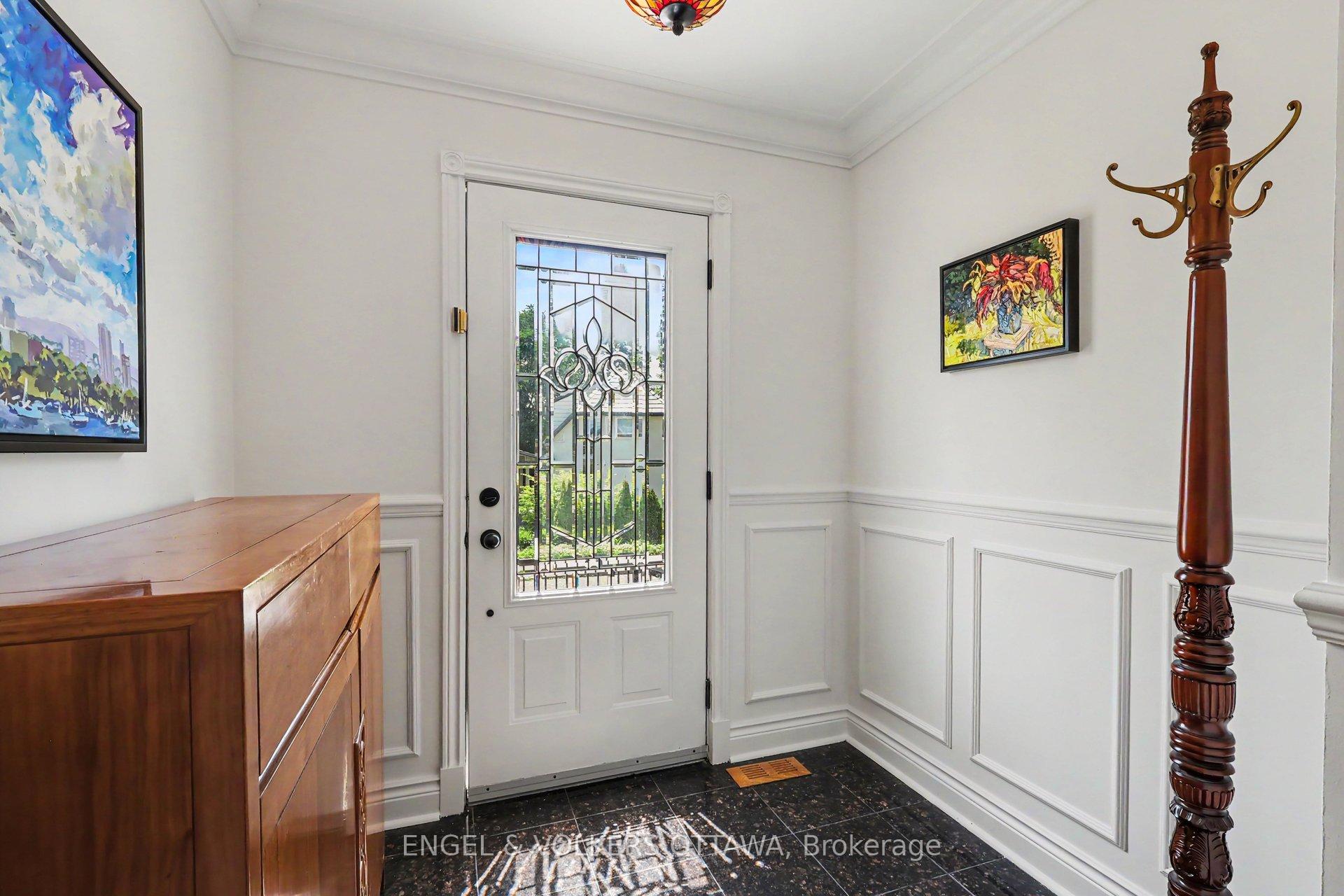 Photo 4 of 101 Ivy Crescent, Ottawa, Lindenlea — HOMEH