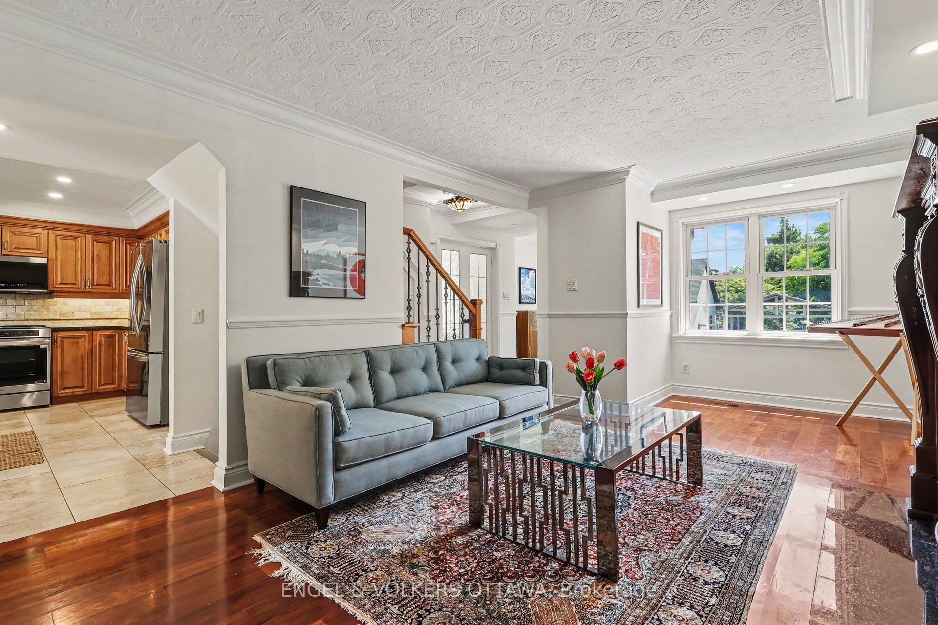 Photo 5 of 101 Ivy Crescent, Ottawa, Lindenlea — HOMEH