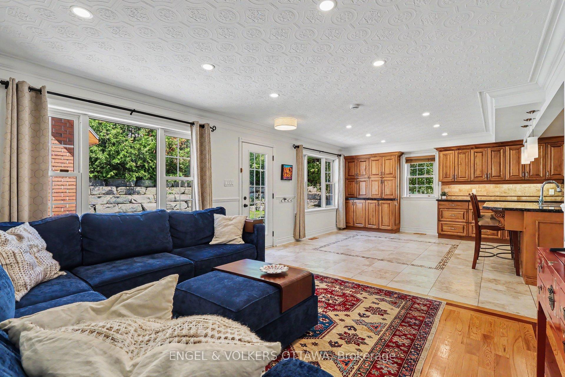 Photo 13 of 101 Ivy Crescent, Ottawa, Lindenlea — HOMEH