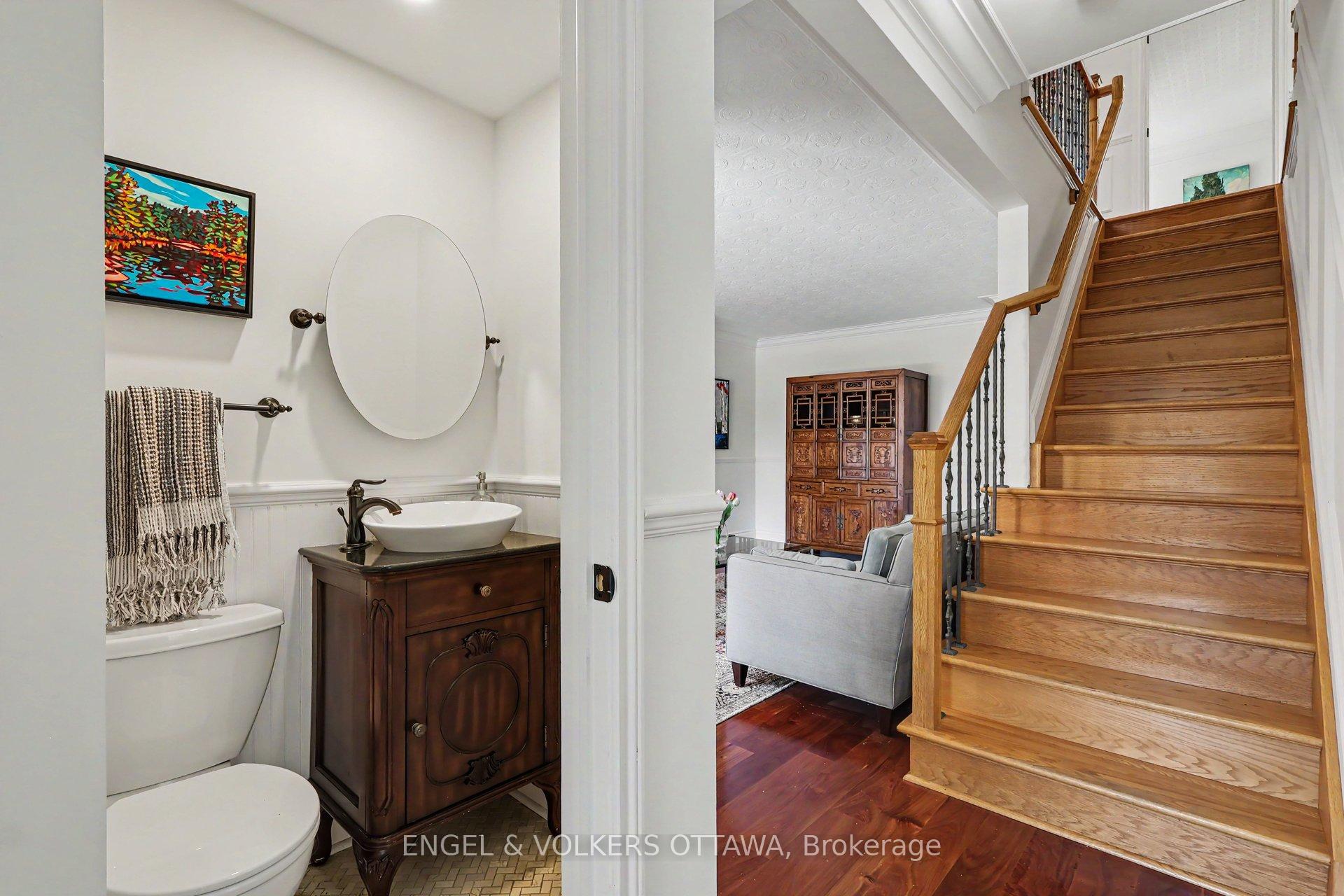 Photo 16 of 101 Ivy Crescent, Ottawa, Lindenlea — HOMEH