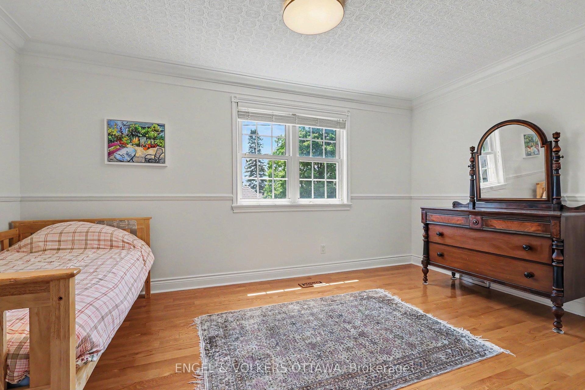 Photo 22 of 101 Ivy Crescent, Ottawa, Lindenlea — HOMEH