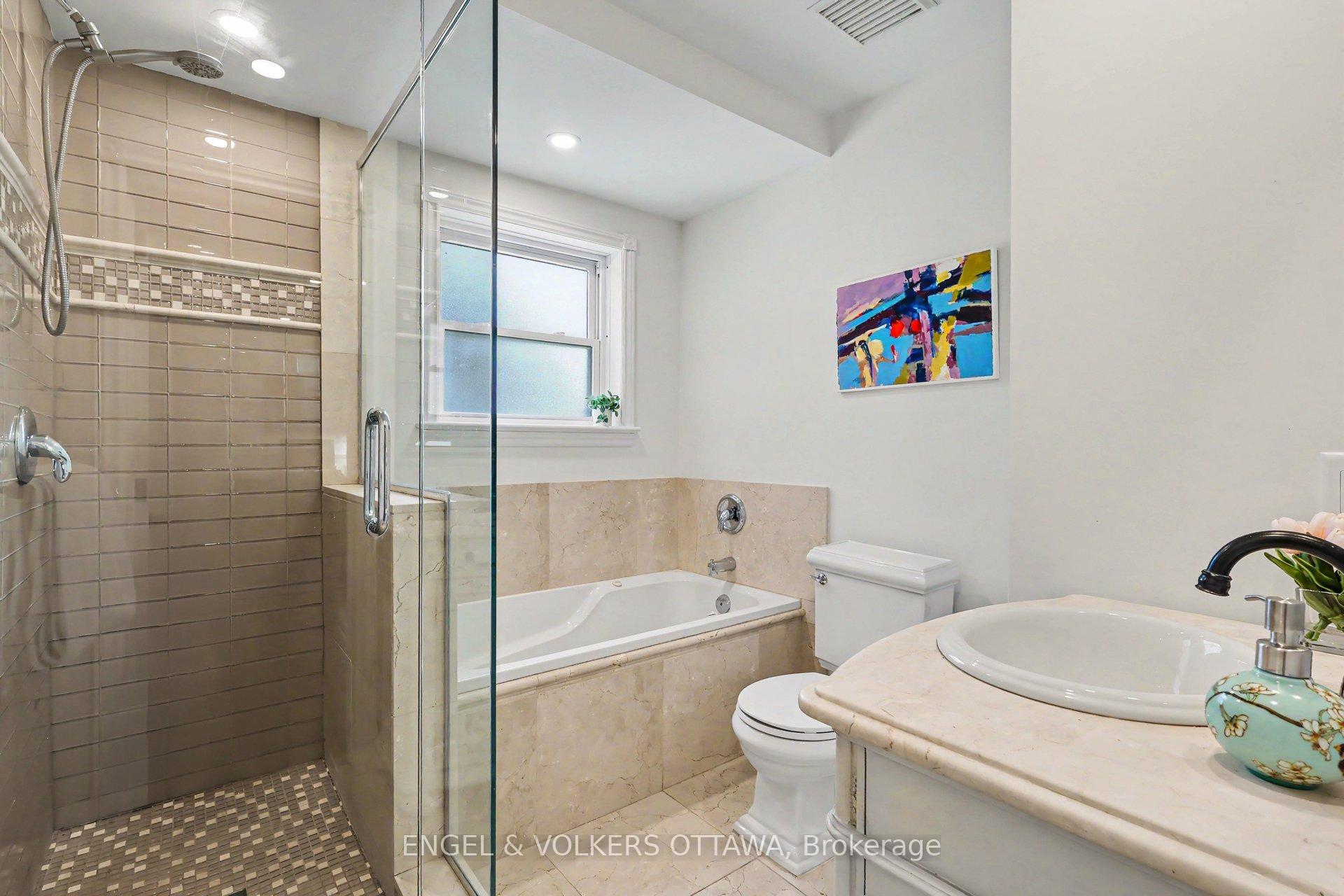 Photo 23 of 101 Ivy Crescent, Ottawa, Lindenlea — HOMEH