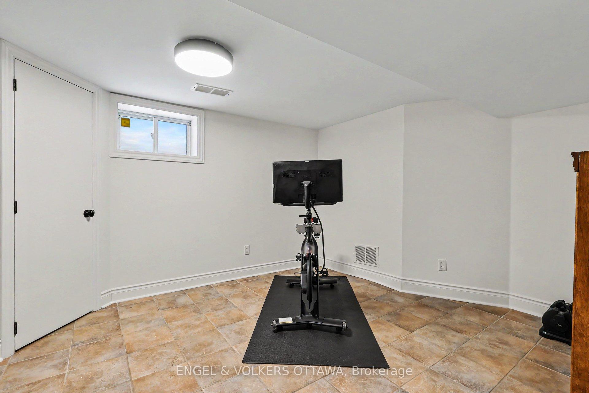 Photo 27 of 101 Ivy Crescent, Ottawa, Lindenlea — HOMEH