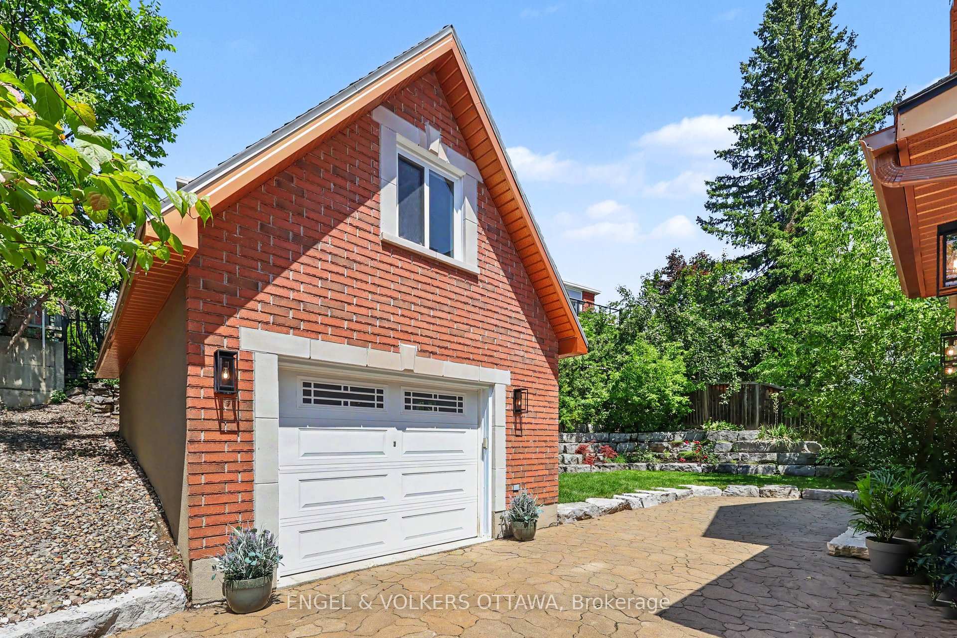 Photo 31 of 101 Ivy Crescent, Ottawa, Lindenlea — HOMEH