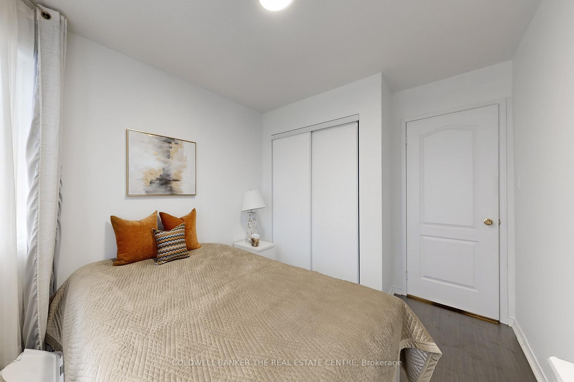 Photo 22 of 217 Stonebriar Drive N, Vaughan, Maple — HOMEH