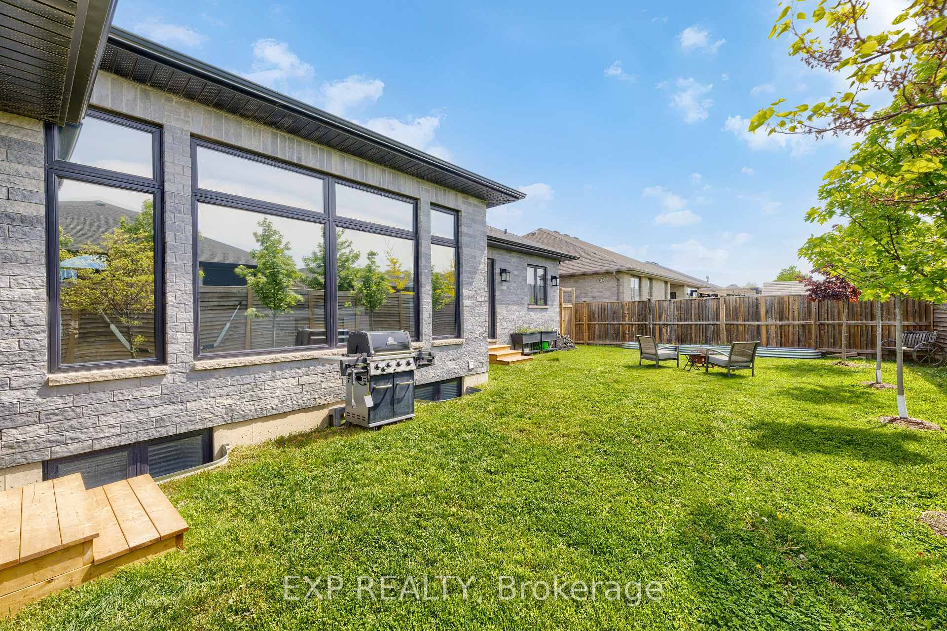 Photo 47 of 401 Rodriguez Drive, Sarnia — HOMEH