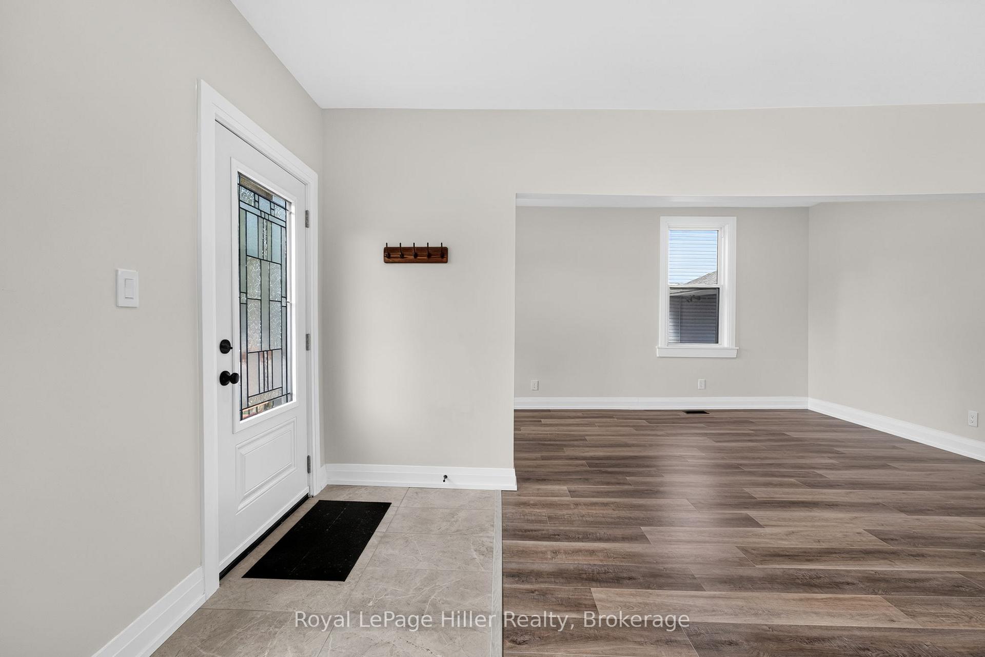 Photo 9 of 432 Albert Street, Stratford — HOMEH