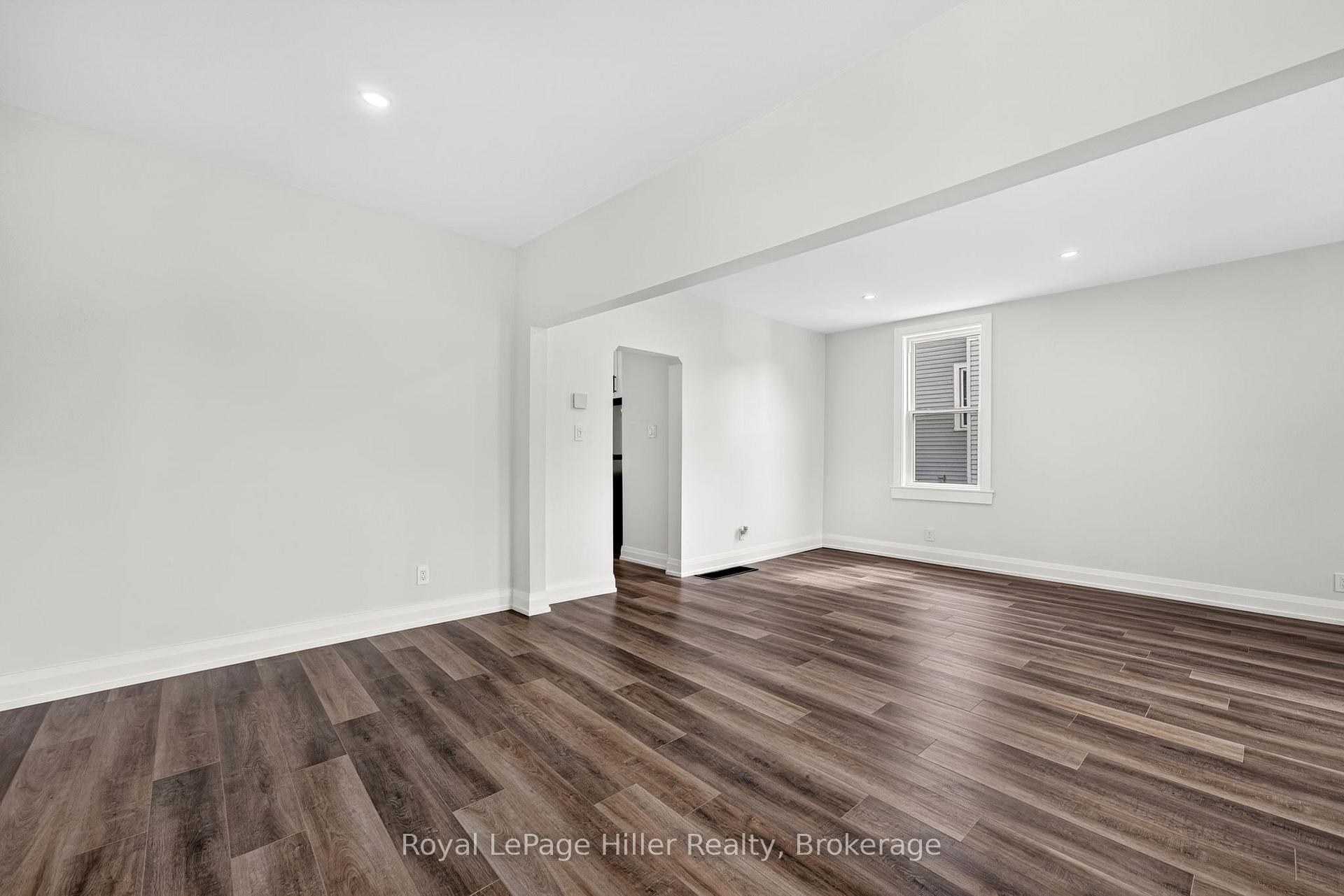 Photo 10 of 432 Albert Street, Stratford — HOMEH