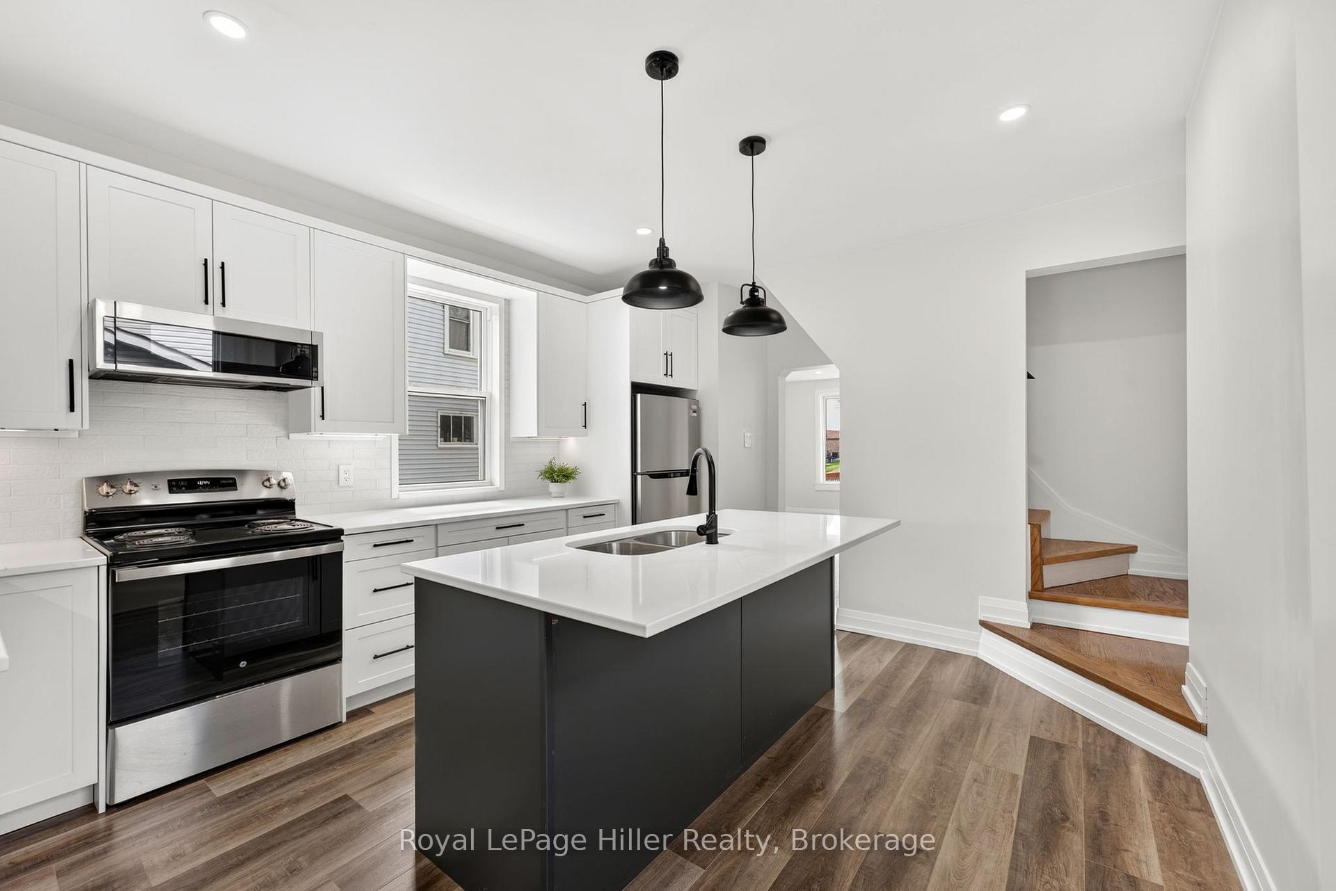 Photo 16 of 432 Albert Street, Stratford — HOMEH