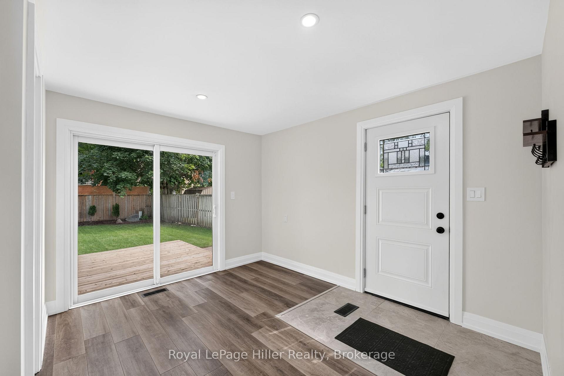 Photo 18 of 432 Albert Street, Stratford — HOMEH