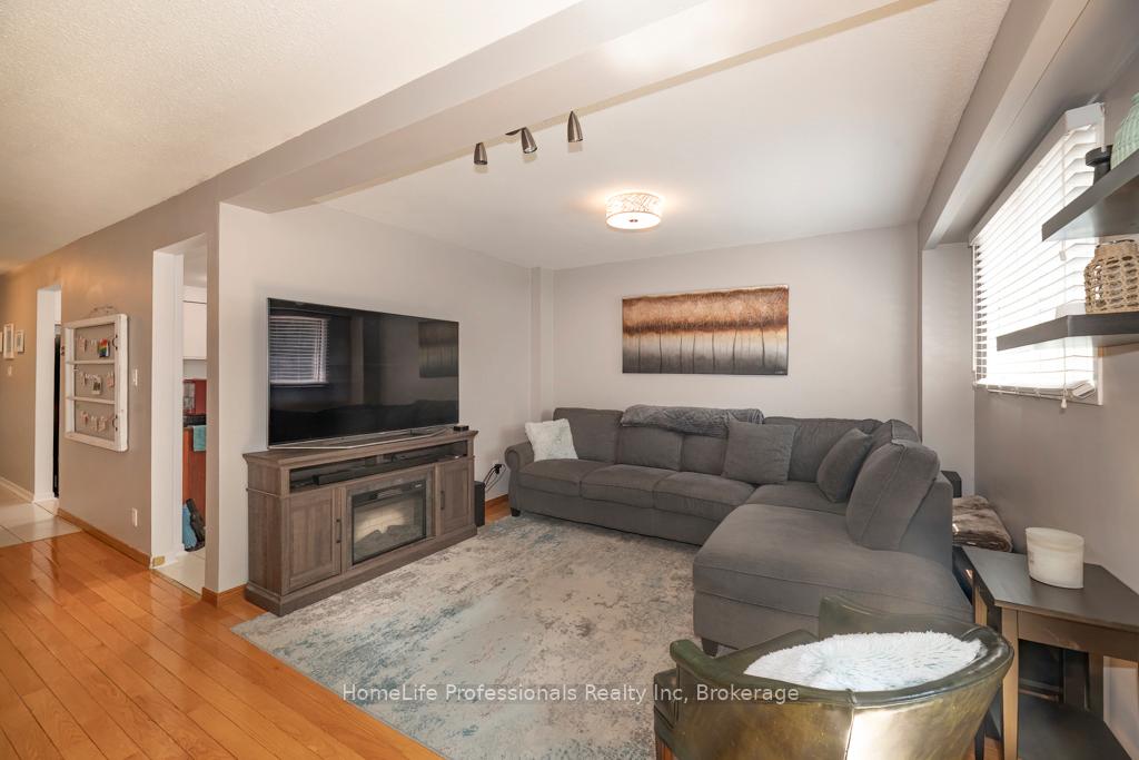 Photo 7 of 2960 Windjammer Road, Mississauga, Erin Mills — HOMEH