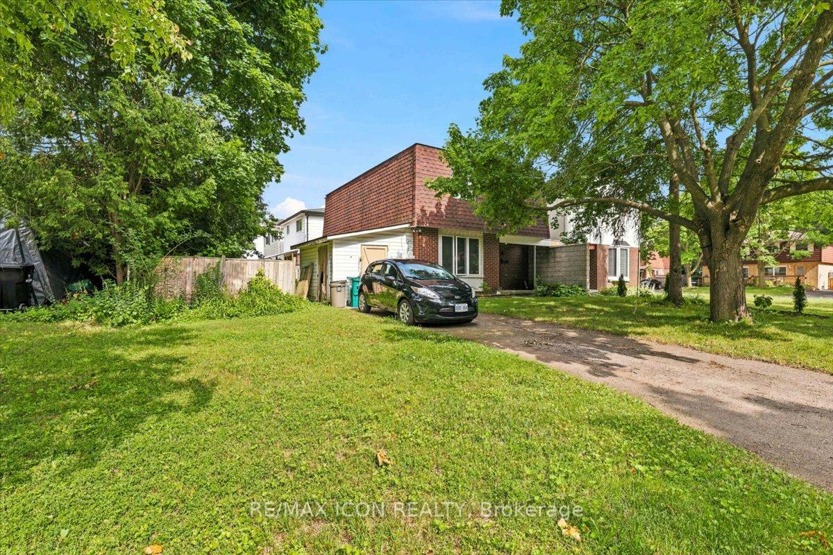 Photo 1 of 6 Tamarack Court, Cambridge, Grow Community Centre — HOMEH