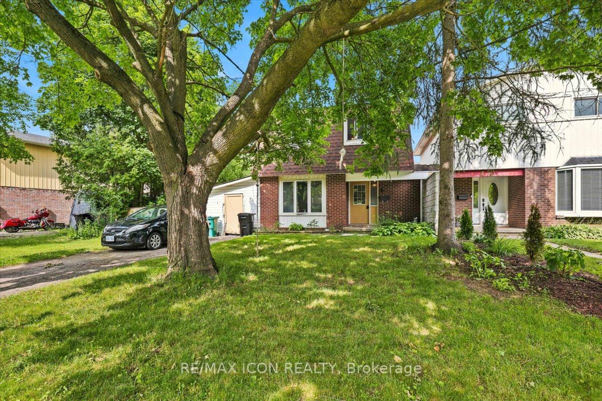 Photo 4 of 6 Tamarack Court, Cambridge, Grow Community Centre — HOMEH