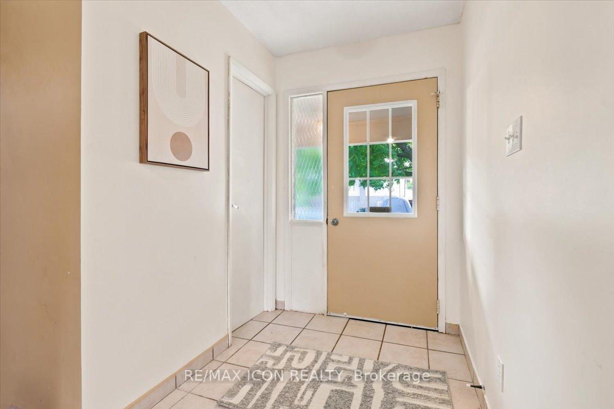 Photo 8 of 6 Tamarack Court, Cambridge, Grow Community Centre — HOMEH