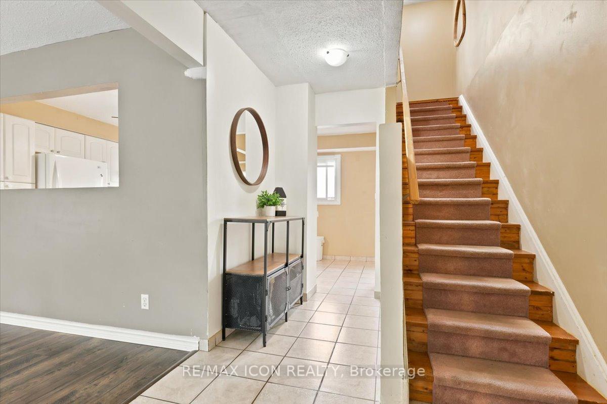Photo 10 of 6 Tamarack Court, Cambridge, Grow Community Centre — HOMEH