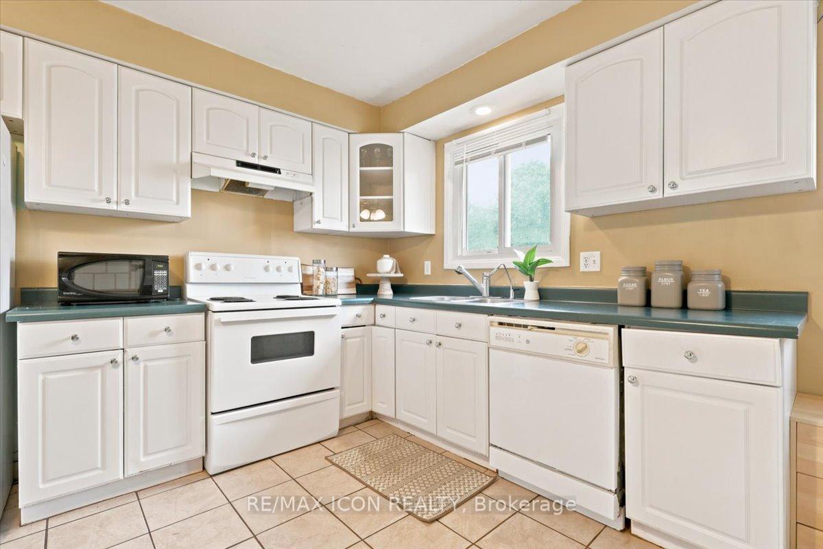 Photo 13 of 6 Tamarack Court, Cambridge, Grow Community Centre — HOMEH