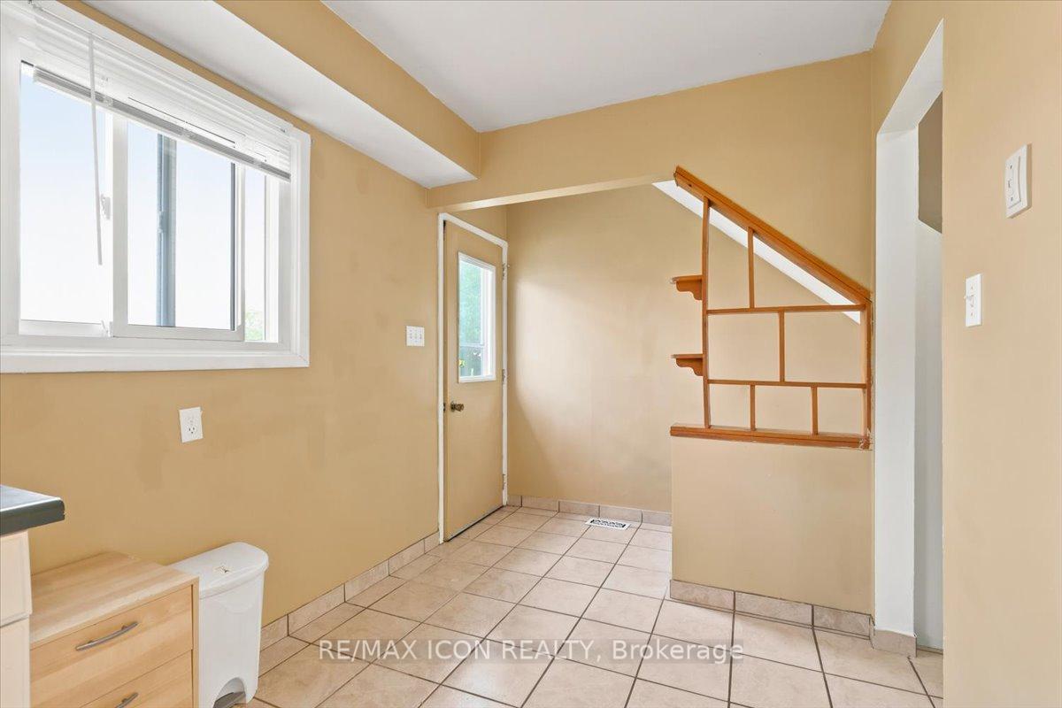Photo 16 of 6 Tamarack Court, Cambridge, Grow Community Centre — HOMEH