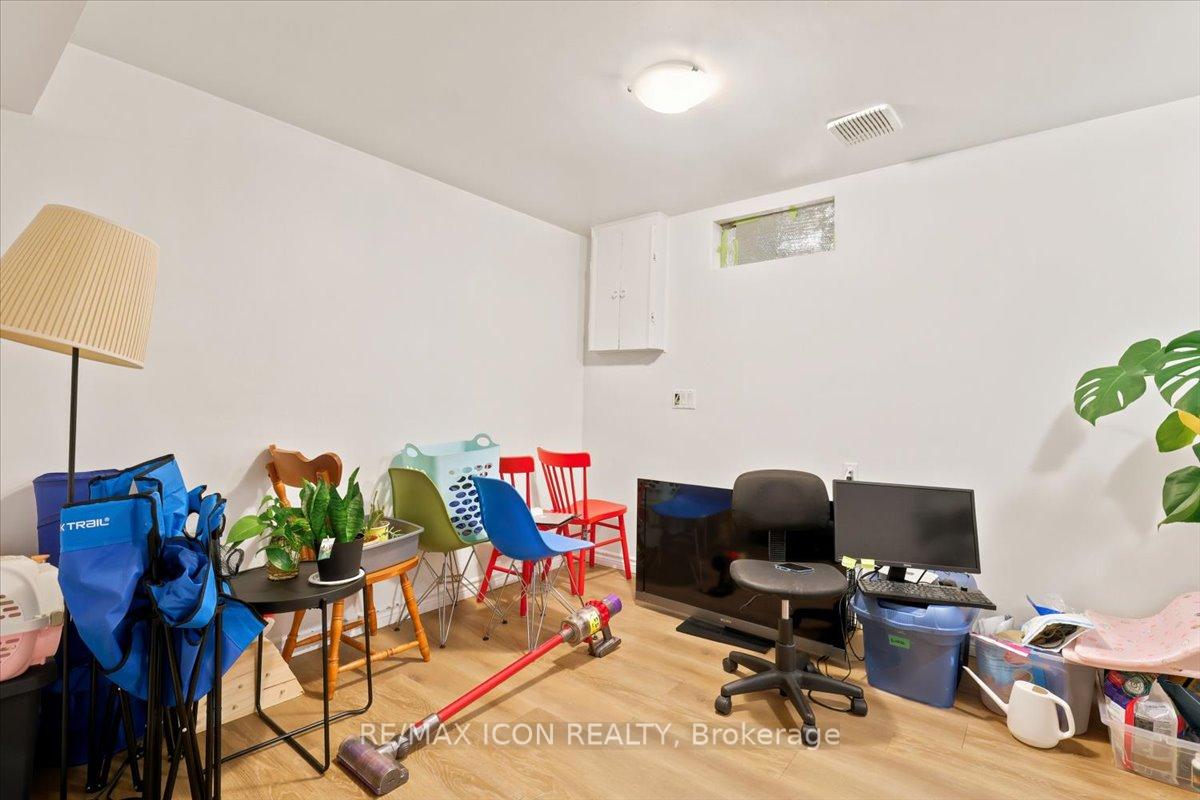 Photo 27 of 6 Tamarack Court, Cambridge, Grow Community Centre — HOMEH