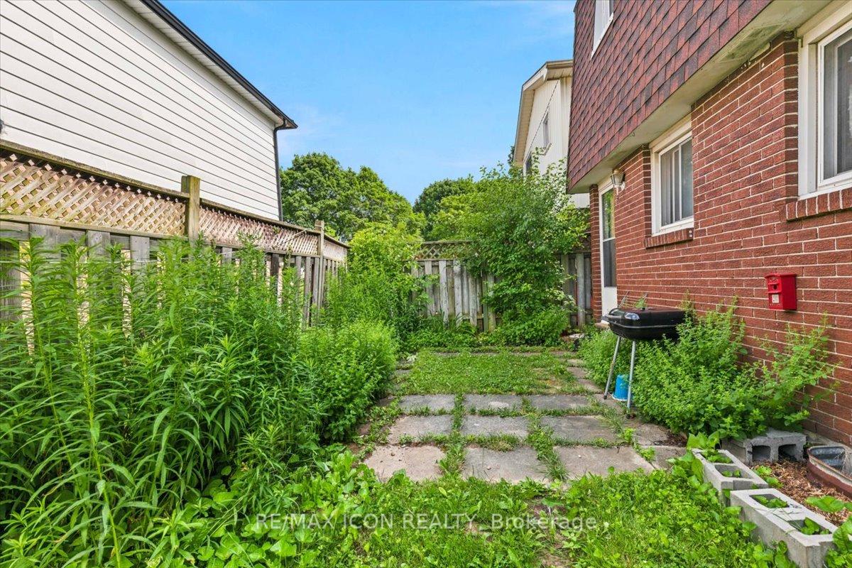 Photo 31 of 6 Tamarack Court, Cambridge, Grow Community Centre — HOMEH