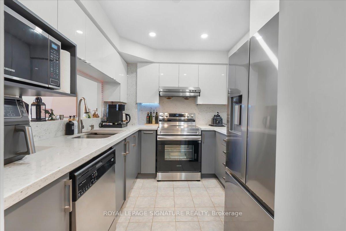 Photo 4 of Unit 721, 1700 Eglinton Avenue E, North York, Victoria Village — HOMEH