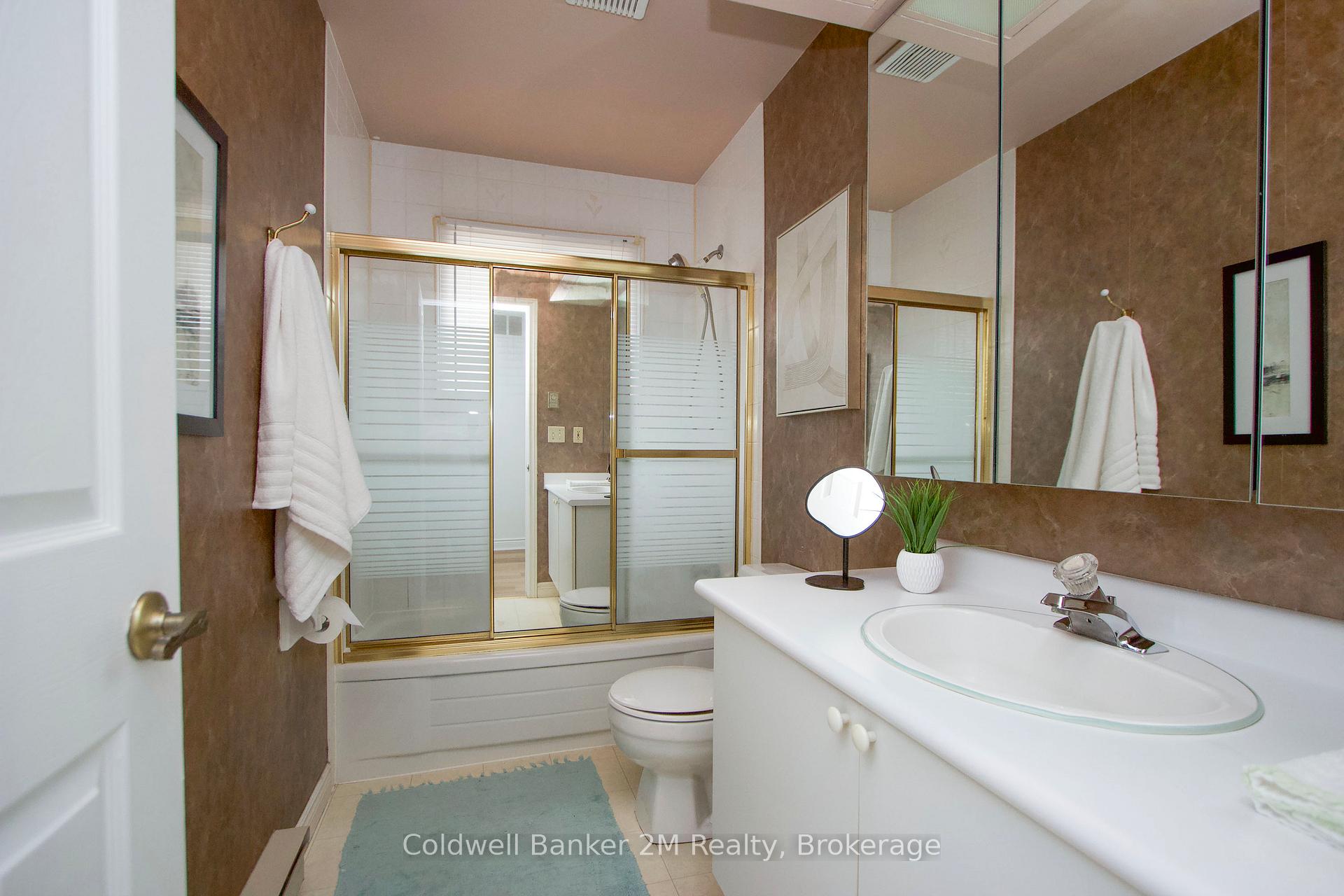 Photo 15 of 42 Kintyre Street, Clarington, Courtice — HOMEH