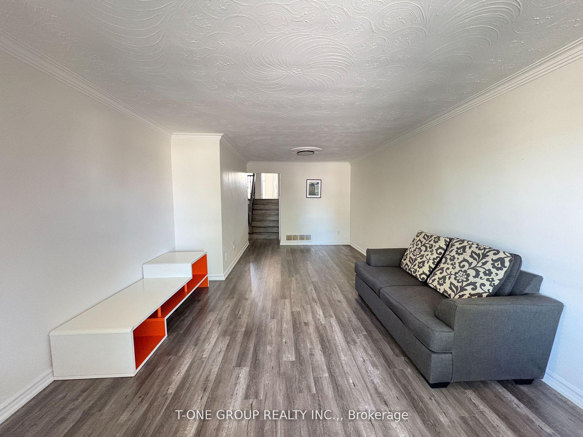 Photo 1 of Unit Upper Fl, 34 Navaho Drive, North York, Pleasant View — HOMEH