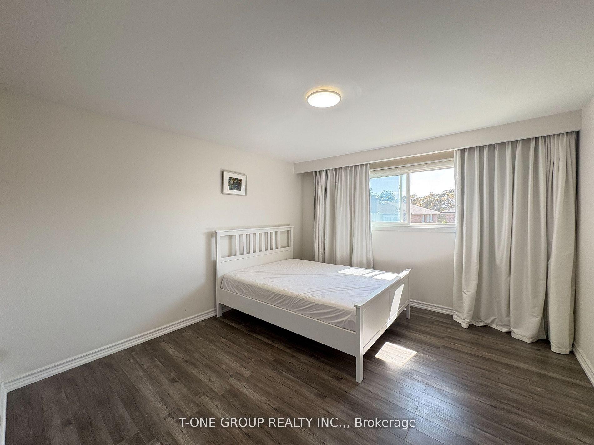 Photo 9 of Unit Upper Fl, 34 Navaho Drive, North York, Pleasant View — HOMEH