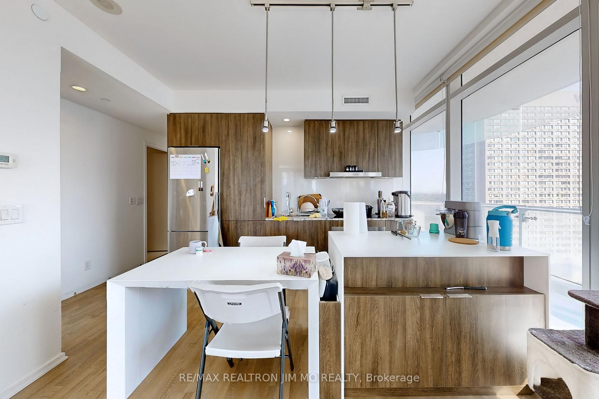 Photo 6 of Unit 2304, 1 Bloor Street E, Toronto, Church-Yonge Corridor — HOMEH