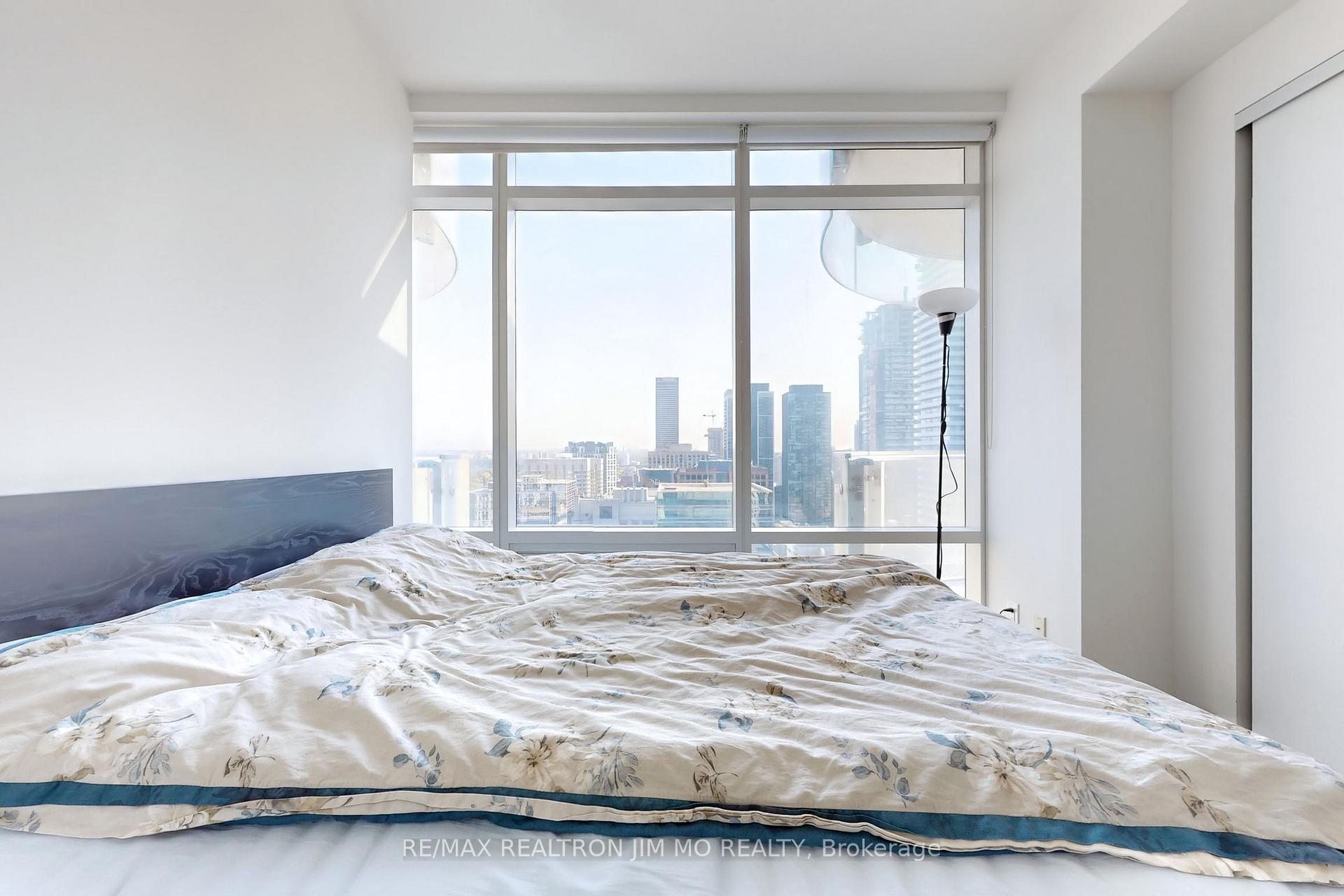 Photo 10 of Unit 2304, 1 Bloor Street E, Toronto, Church-Yonge Corridor — HOMEH